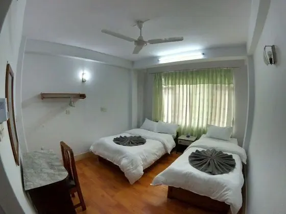 Standard Tek Büyük veya İki Ayrı Yataklı Oda, 2 Yatak Odası (Deluxe Double Room with Private Bathr)