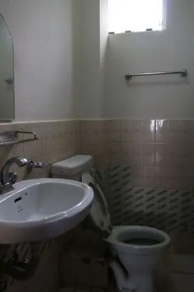 Standard Tek Büyük veya İki Ayrı Yataklı Oda, 2 Yatak Odası (Deluxe Double Room with Private Bathr)