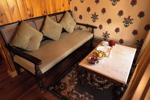Premium Tek Büyük Yataklı Oda