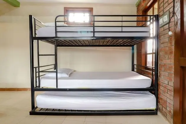 Standard Ortak Ranzalı Oda