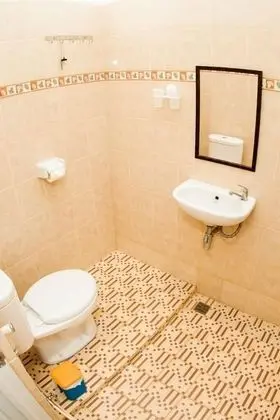 Standard Oda (Lowest, Shared Bathroom)