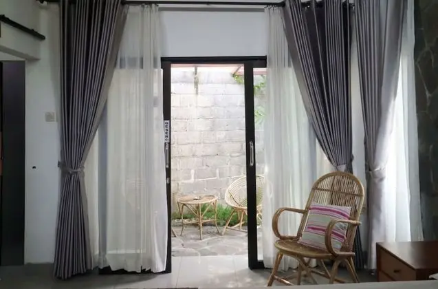 Family Bungalov, Asma Kat