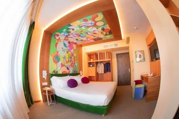 Family Oda, Şehir Manzaralı (Plus)