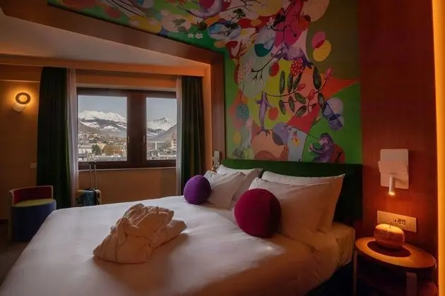 Family Oda, Şehir Manzaralı (Plus)