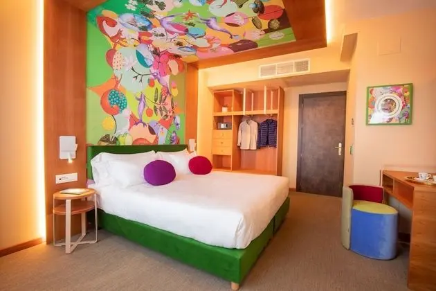 Family Oda, Şehir Manzaralı (Plus)