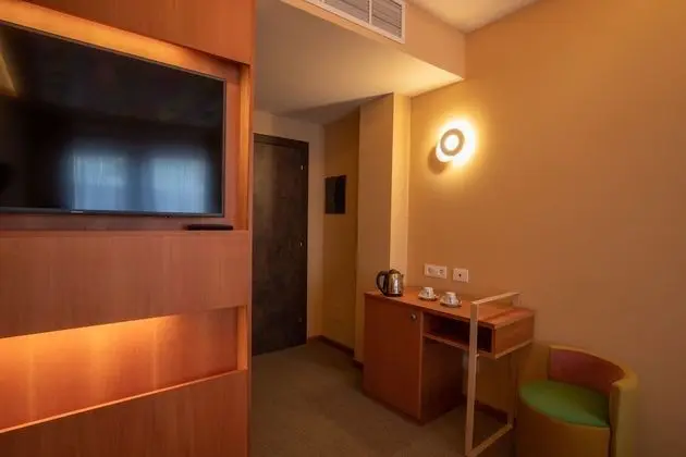 Tek Büyük veya İki Ayrı Yataklı Oda (Lite)