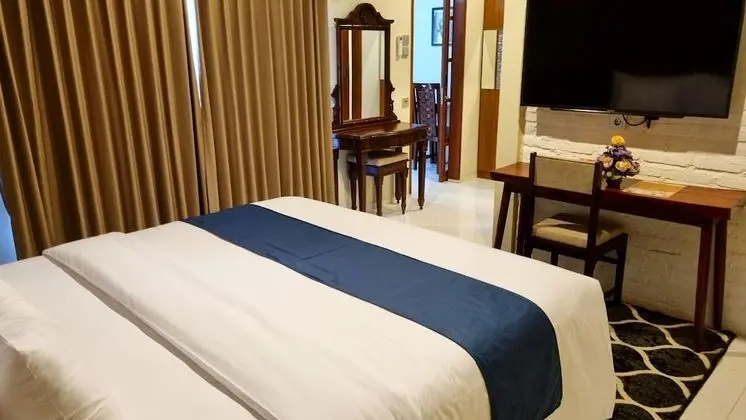 Deluxe Tek Büyük Yataklı Oda