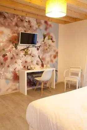 Tek Büyük Yataklı Oda (Fleur de Peuplier)