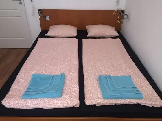 Tek Büyük veya İki Ayrı Yataklı Oda