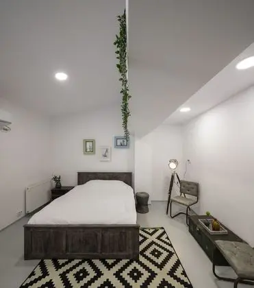 Basic Tek Büyük Yataklı Oda, 1 Büyük (Queen) Boy Yatak