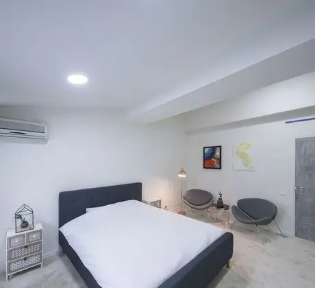 Basic Tek Büyük Yataklı Oda, 1 Büyük (Queen) Boy Yatak