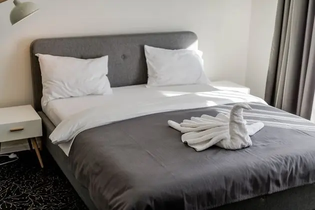 Basic Tek Büyük Yataklı Oda, 1 Büyük (Queen) Boy Yatak