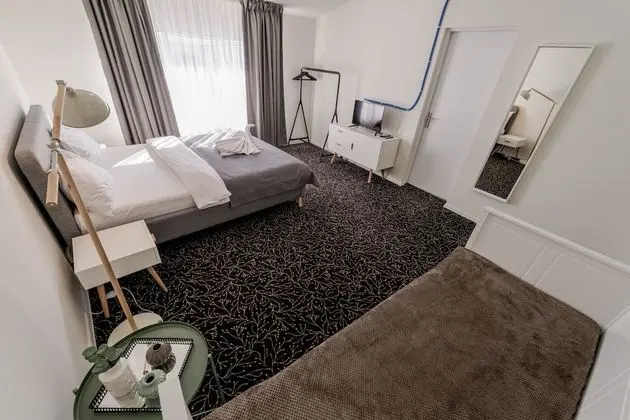 Basic Tek Büyük Yataklı Oda, 1 Büyük (Queen) Boy Yatak