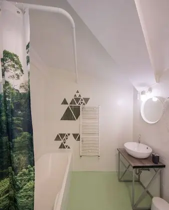 Basic Tek Büyük Yataklı Oda, 1 Büyük (Queen) Boy Yatak