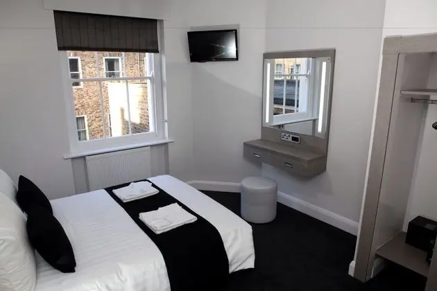 Tek Büyük Yataklı Oda