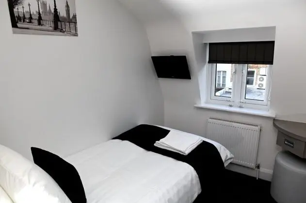 Tek Kişilik Oda (4th Floor, Stair Access Only)