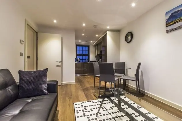 Apart Daire, 2 Yatak Odası, Sigara İçilmez