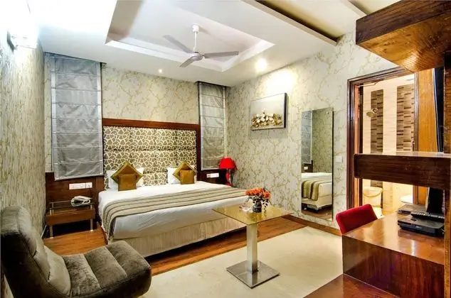 Deluxe Tek Büyük Yataklı Oda