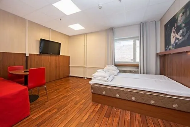 Standard Tek Büyük Yataklı Oda