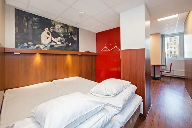 Standard Tek Büyük Yataklı Oda