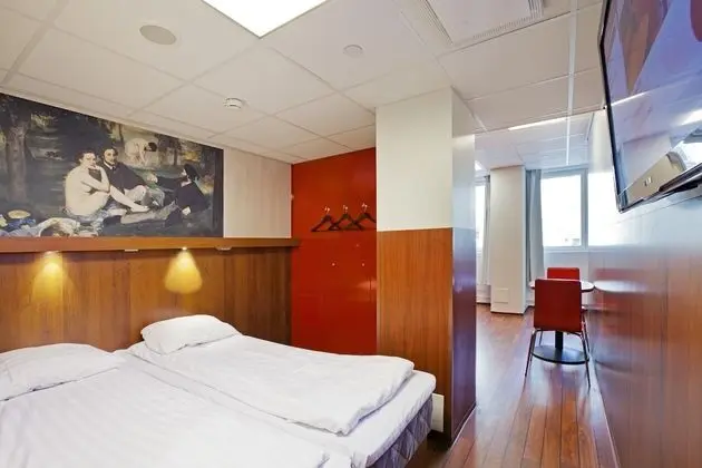 Standard Tek Büyük Yataklı Oda