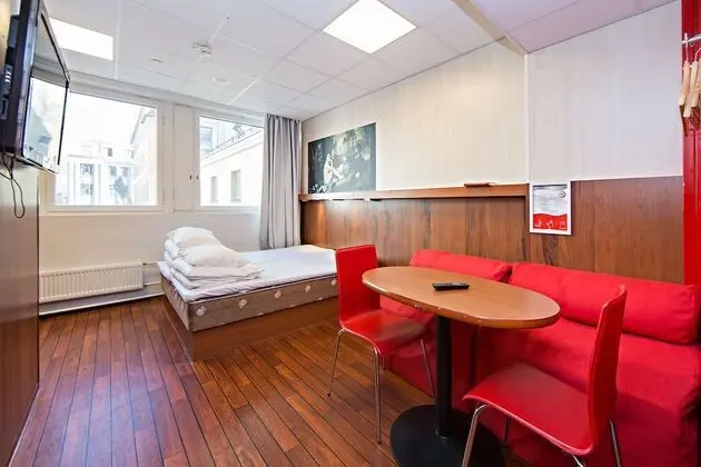 Standard Tek Büyük Yataklı Oda