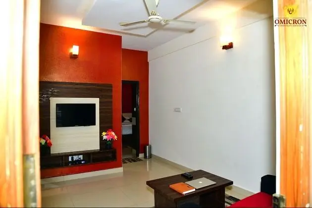 1 BHK Studio Rooms with Kitchen Amenities