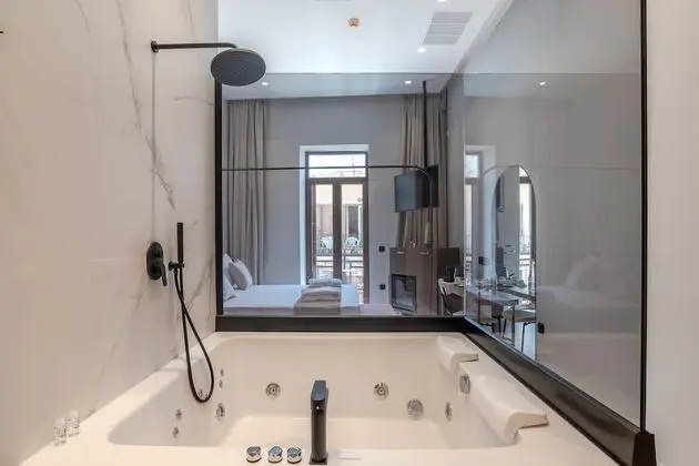 Superior Süit, Şehir Manzaralı (Indoor Jetted Tub)
