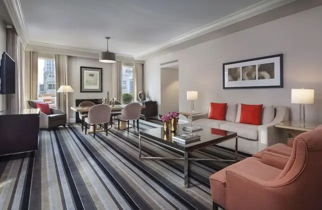Luxury Süit, 1 En Büyük (King) Boy Yatak (Rodgers and Hammerstein)
