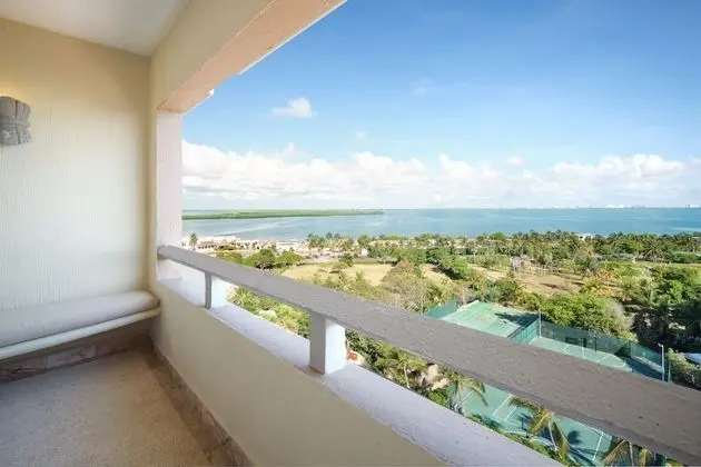 Deluxe Lagoon View Room 2 Double Beds - Non-smoking