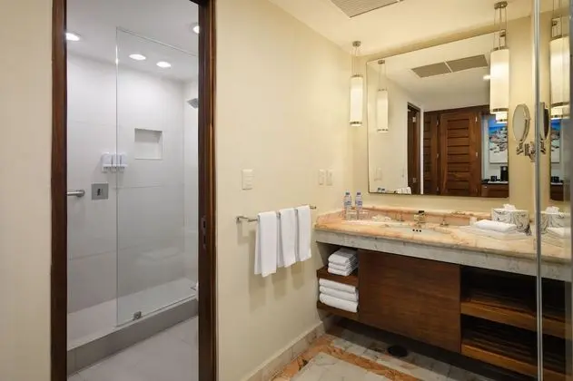 Deluxe Lagoon View Room 2 Double Beds - Non-smoking