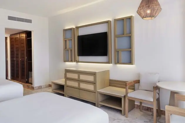 Superior Lagoon View, 1 King bed or 2 Double Beds, Non-Smoking