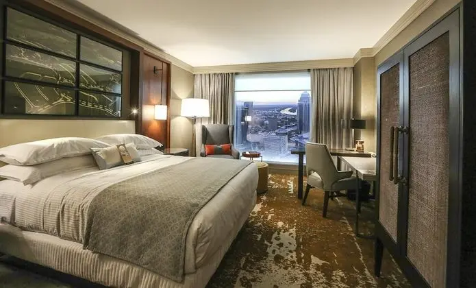 Premier Oda, 1 En Büyük (King) Boy Yatak (Premier Executive Room)
