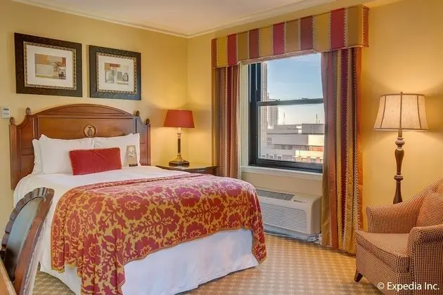 Deluxe Oda, 1 Büyük (Queen) Boy Yatak