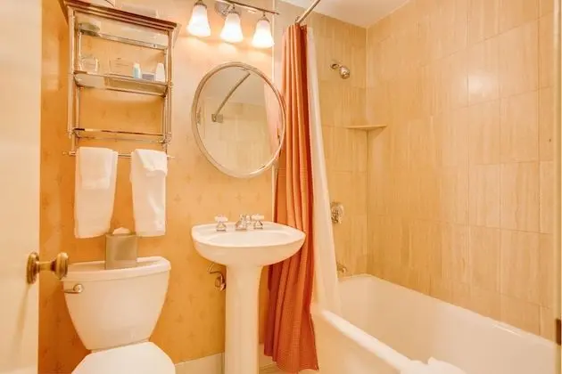 Deluxe Oda, 1 Büyük (Queen) Boy Yatak