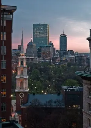 Executive Oda (2 Full Size Beds)