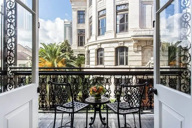 Premier Oda, Sigara İçilmez, Balkon