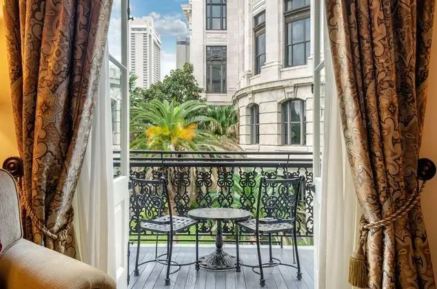 Premier Oda, Sigara İçilmez, Balkon