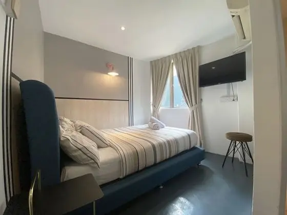 Deluxe Tek Büyük Yataklı Oda