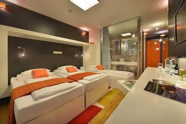 Superior Üç Kişilik Oda, Balkon