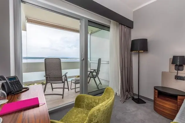 Superior İki Ayrı Yataklı Oda, Balkon, Deniz Manzaralı
