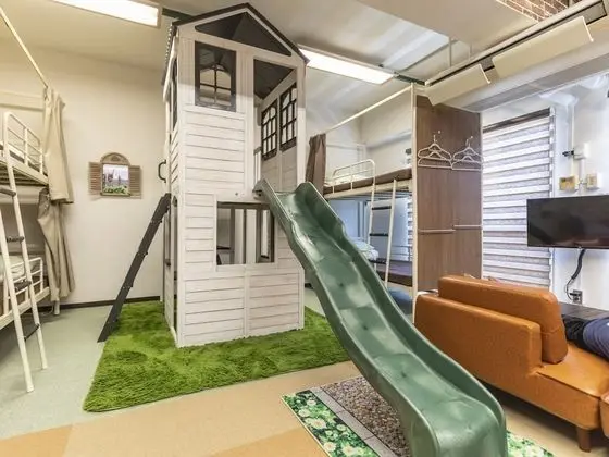 Design Dört Kişilik Oda, Sigara İçilmez, Ortak Banyo