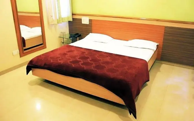 Basic Büyük Yataklı Tek Kişilik Oda, 1 Çift Kişilik Yatak, Şehir Manzaralı