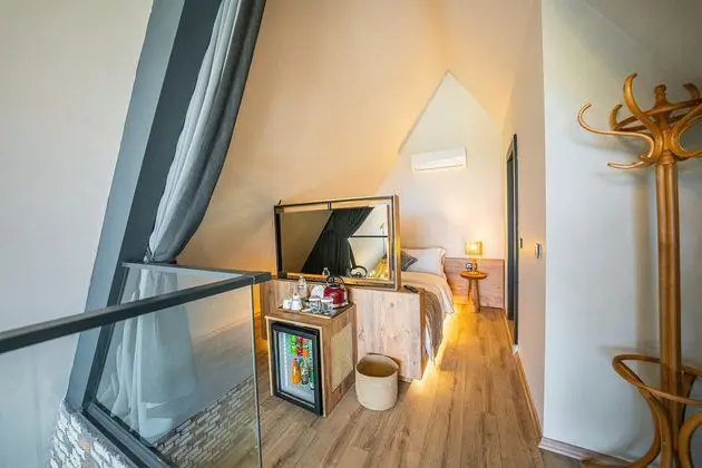 ON7 Sapanca Private suit ana yatak odası