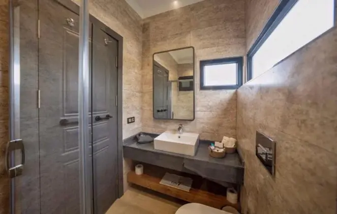 Private Özel Havuzlu Deluxe Custom Göl Veya Kara Manzaralı