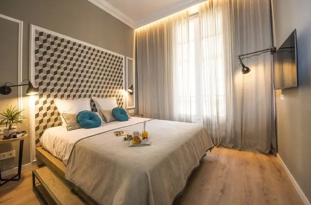 Tek Büyük Yataklı Oda, Balkon, Şehir Manzaralı