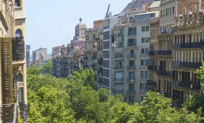 Tek Büyük Yataklı Oda, Balkon, Şehir Manzaralı