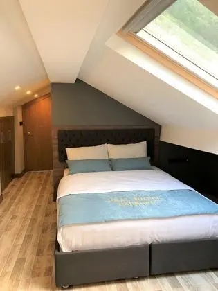 Tek Büyük Yataklı Oda, 1 Çift Kişilik Yatak