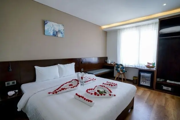 Deluxe Tek Büyük Yataklı Oda