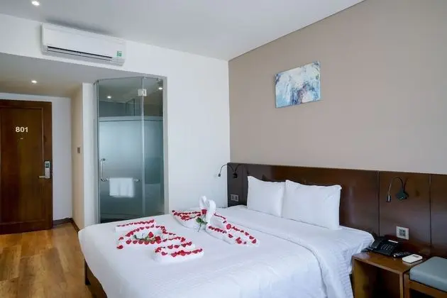 Deluxe Tek Büyük Yataklı Oda